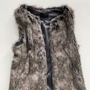 Banana Republic Faux fur vest